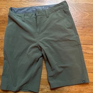 Quicksilver size 27 performance shorts boys